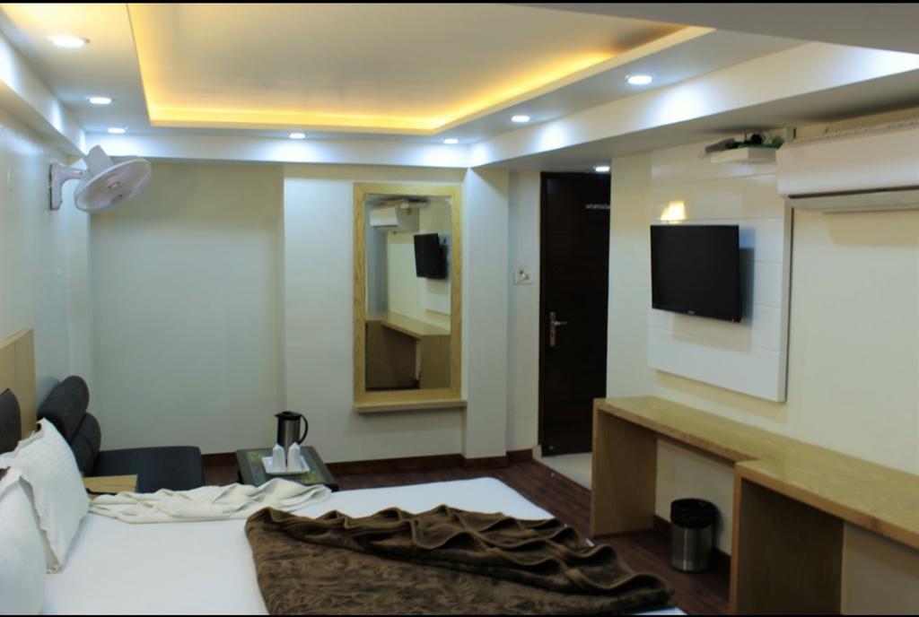 דלהי Hotel Le Mem מראה חיצוני תמונה