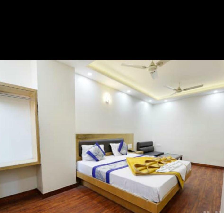 דלהי Hotel Le Mem מראה חיצוני תמונה