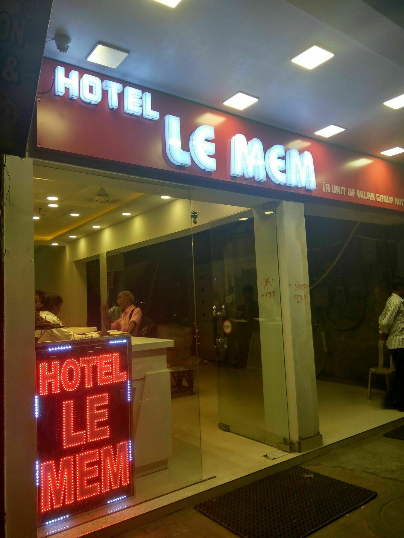 דלהי Hotel Le Mem מראה חיצוני תמונה